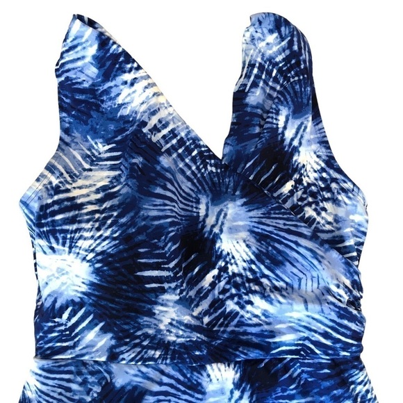 NEW - LANDS’ END Blue & White Crossover V-Neck One Piece Tank Swim Dress Size 6 - Picture 3 of 8
